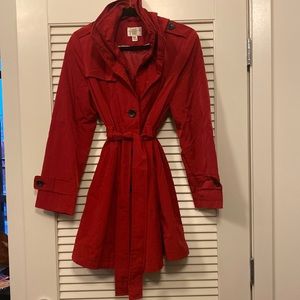 Gallery rain coat w/ detachable hood